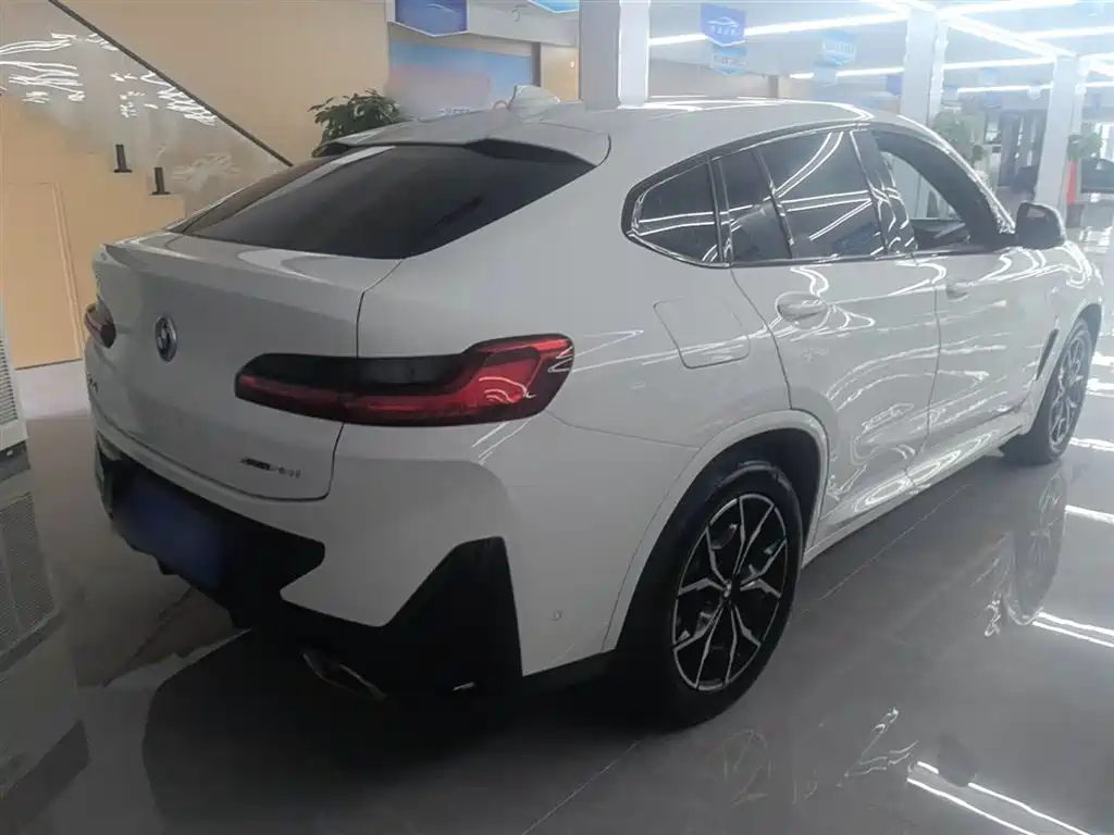 BMW X4 2022 — фото 7