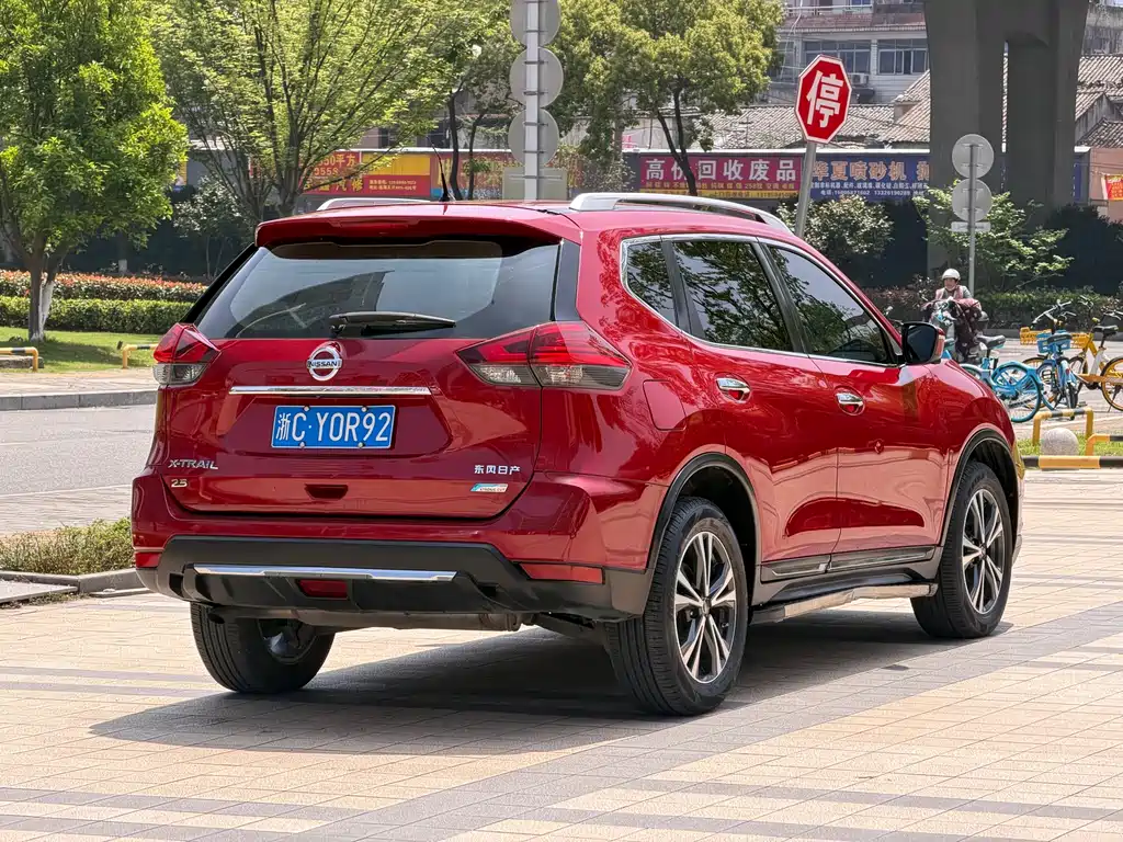 Nissan X-Trail 2017 — фото 10