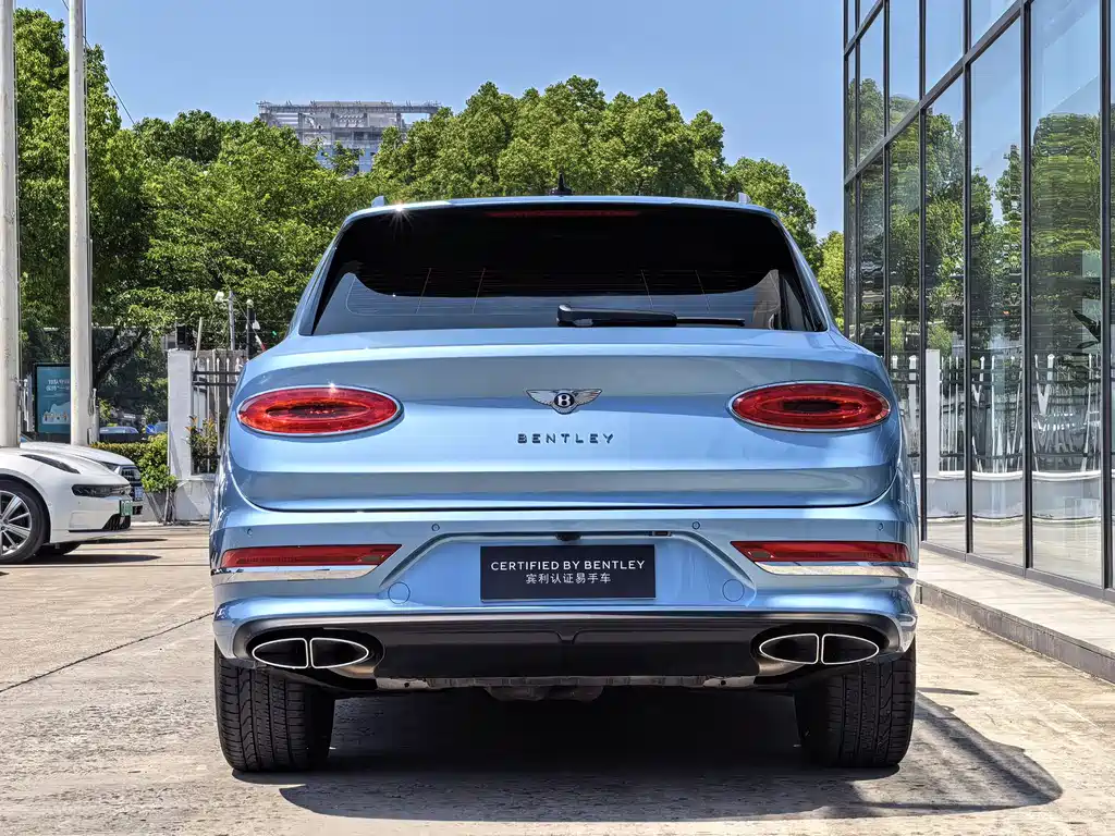 Bentley Bentayga 2022 — фото 5