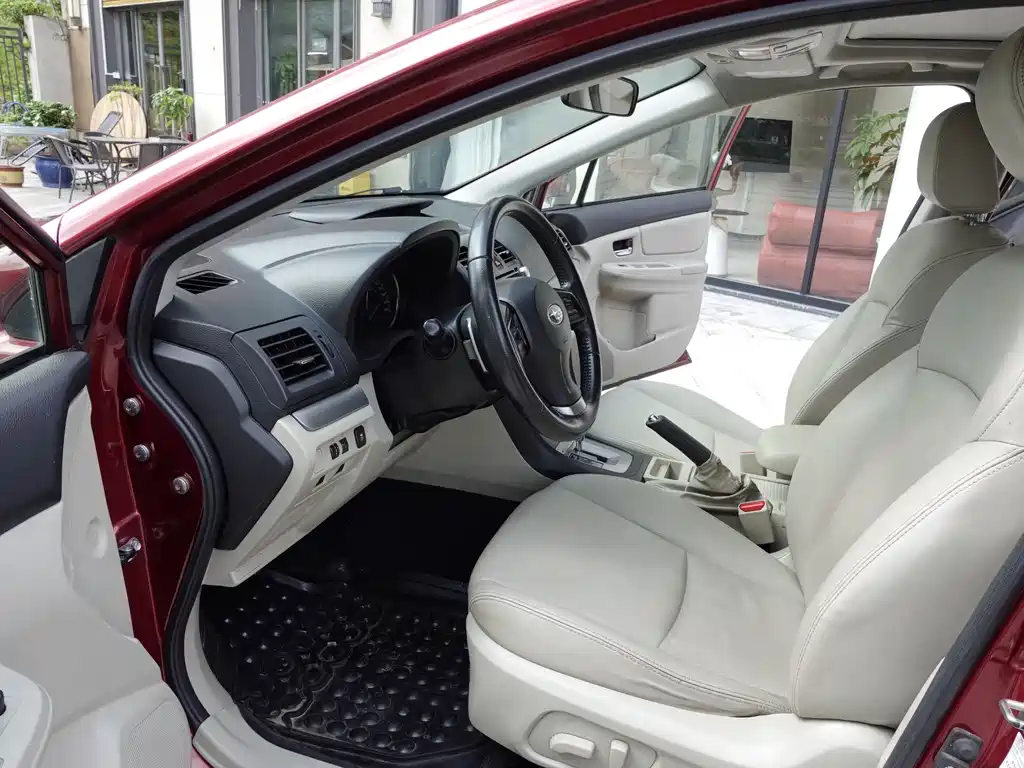 Subaru XV 2013 — фото 13