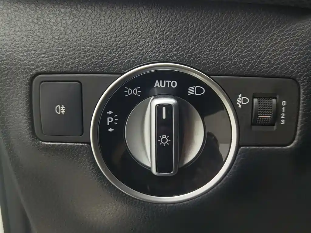 Mercedes-Benz B-Class 2018 — фото 21