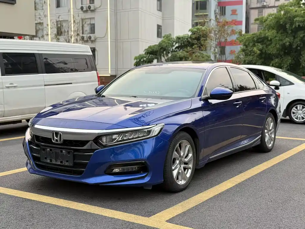 Honda Accord 2019 — фото 1