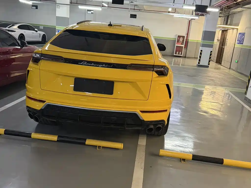 Lamborghini Urus 2019 — фото 4