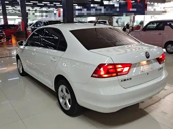 Volkswagen Santana 2015