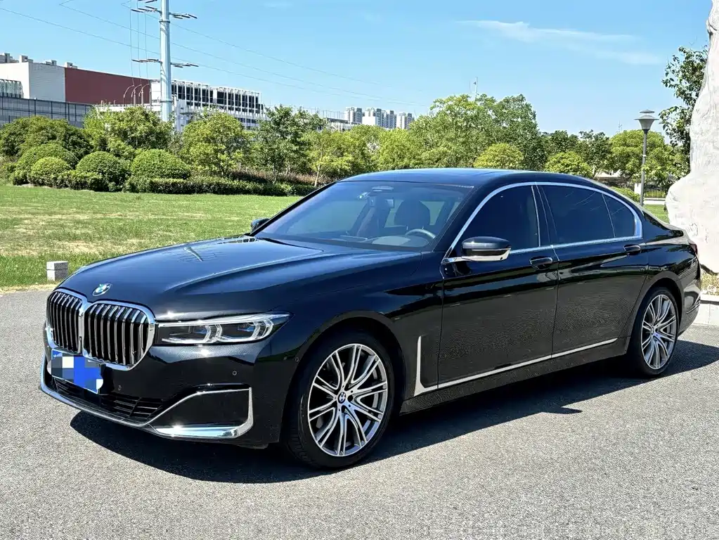 BMW 7 Series 2020 — фото 1