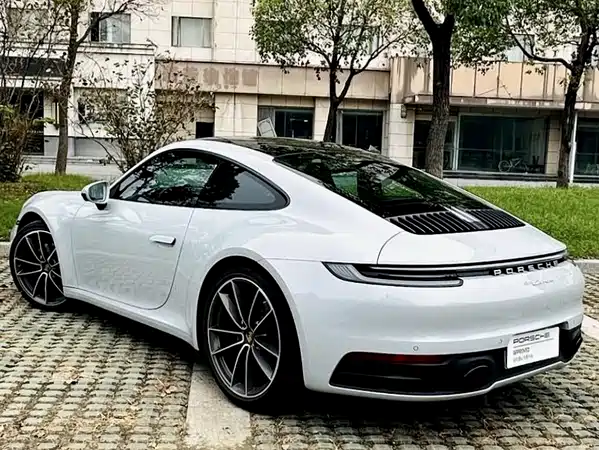 Porsche 911 2024