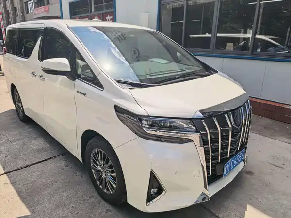 Toyota Alphard 2023