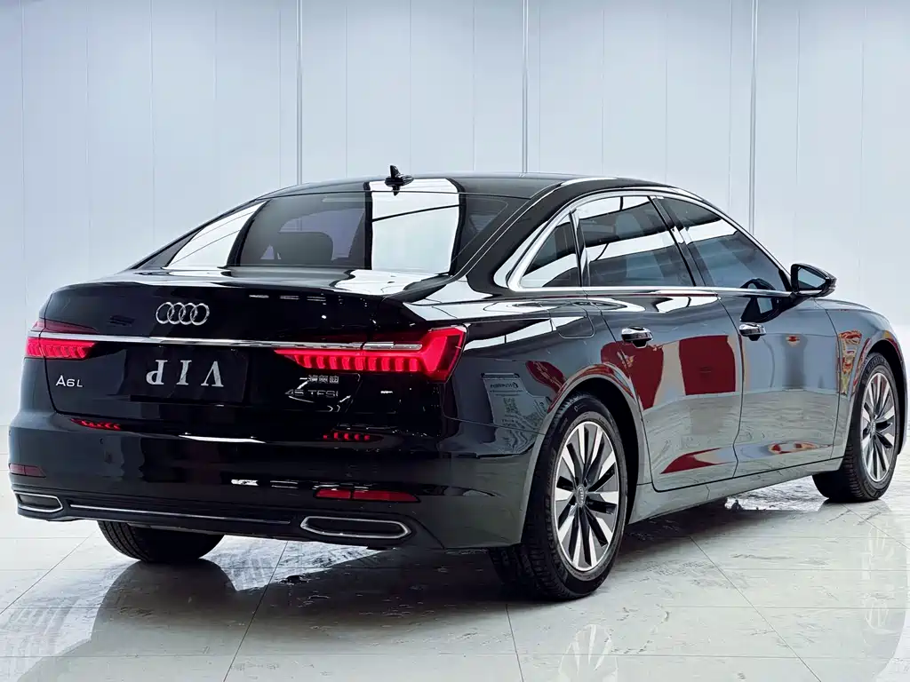 Audi A6L 2022
