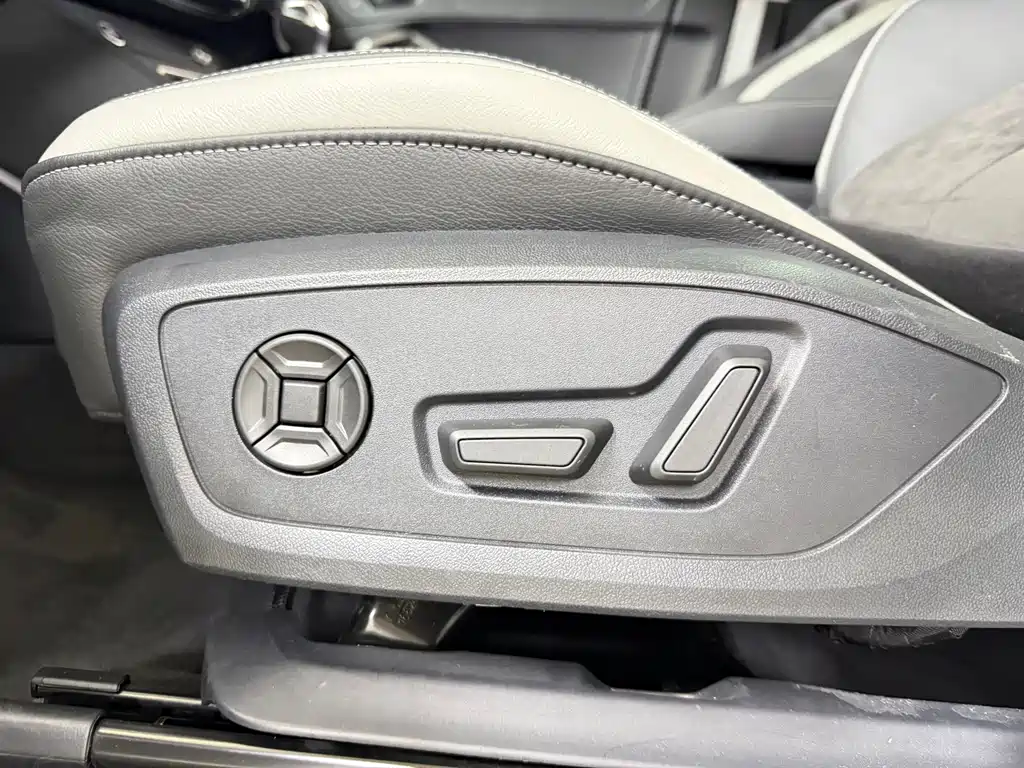 Audi Q3 2022 — фото 18