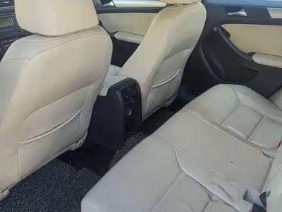 Volkswagen Sagitar 2013