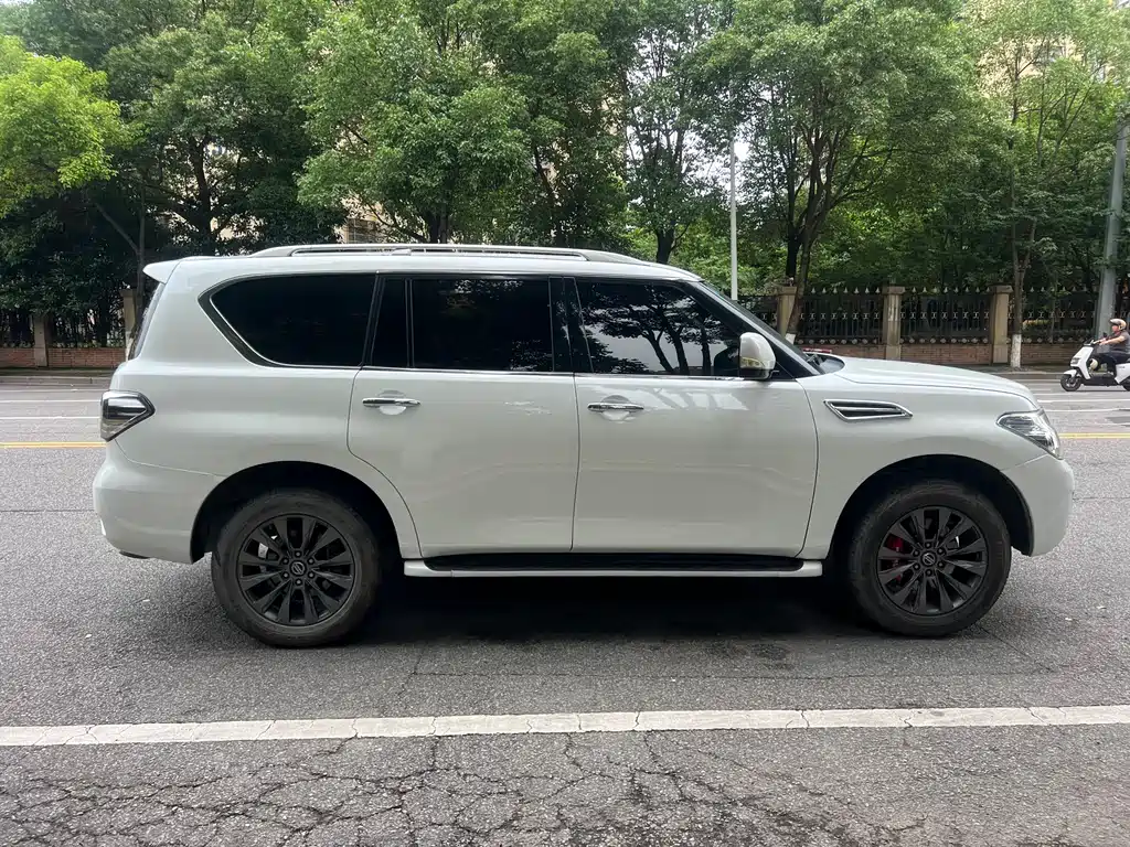 Nissan Patrol 2018 — фото 15