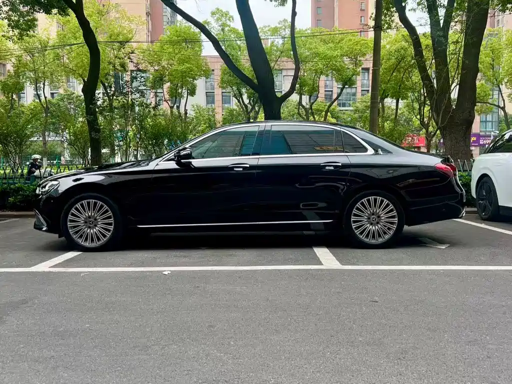 Mercedes-Benz E-Class 2021
