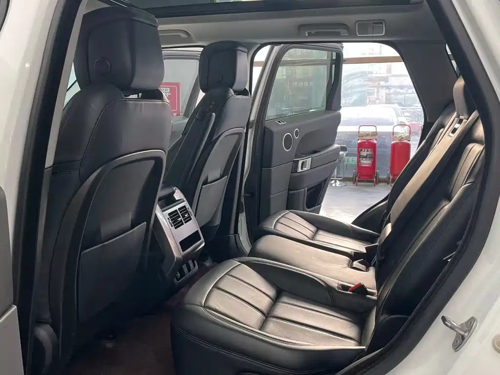 Land Rover Range Rover Sport 2019 — фото 12