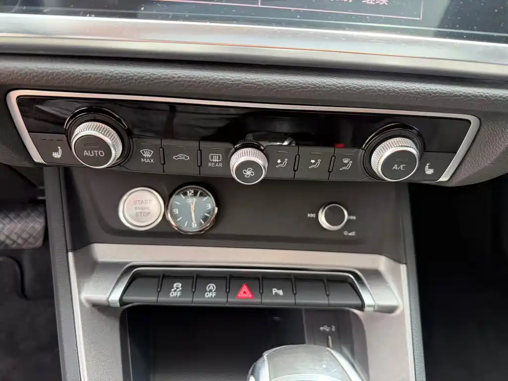 Audi Q3 2022 — фото 17