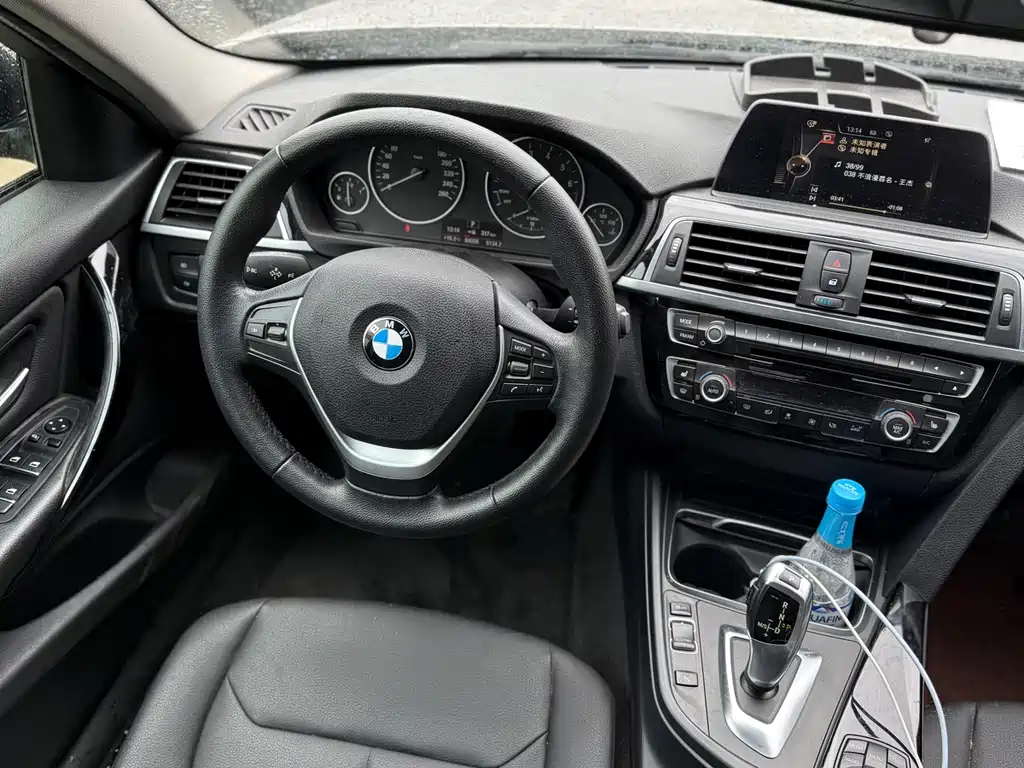 BMW 3 Series 2016 — фото 15