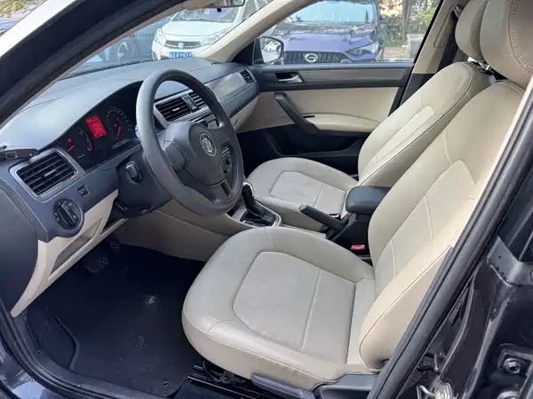 Volkswagen Santana 2015