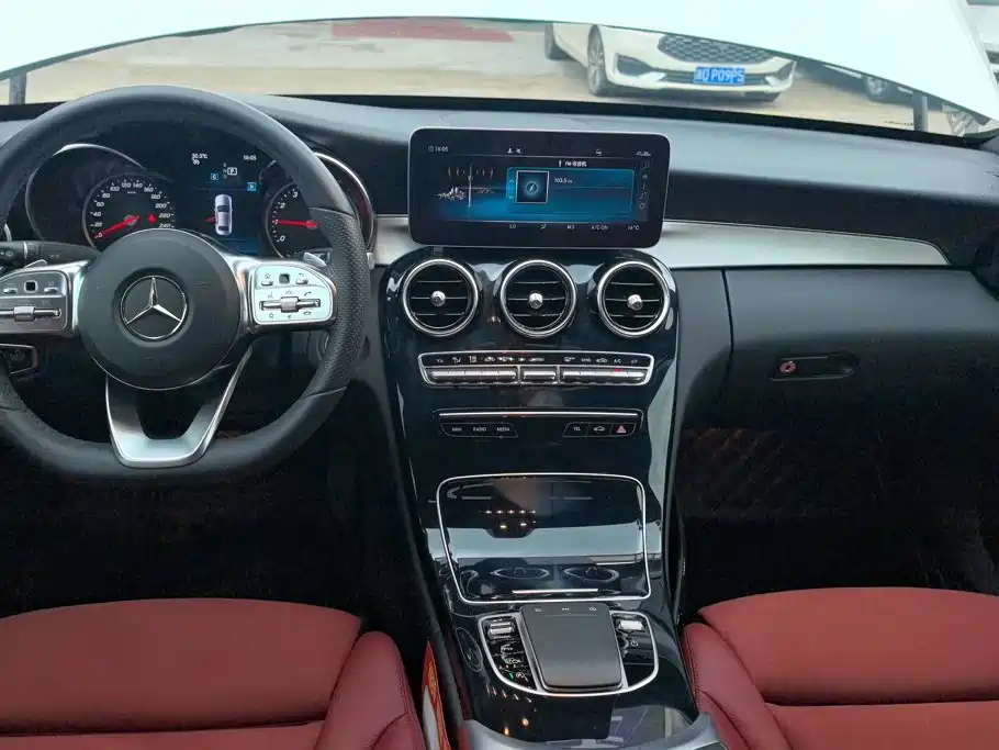 Mercedes-Benz C-Class 2019 — фото 11