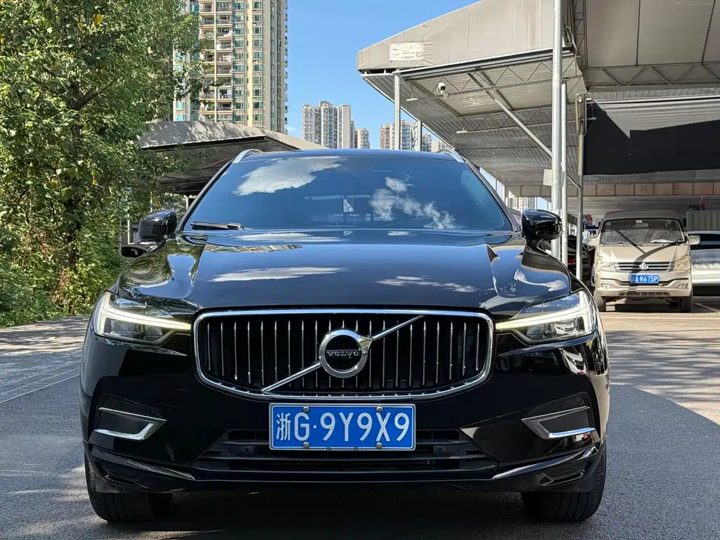 Volvo XC60 2021 — фото 2