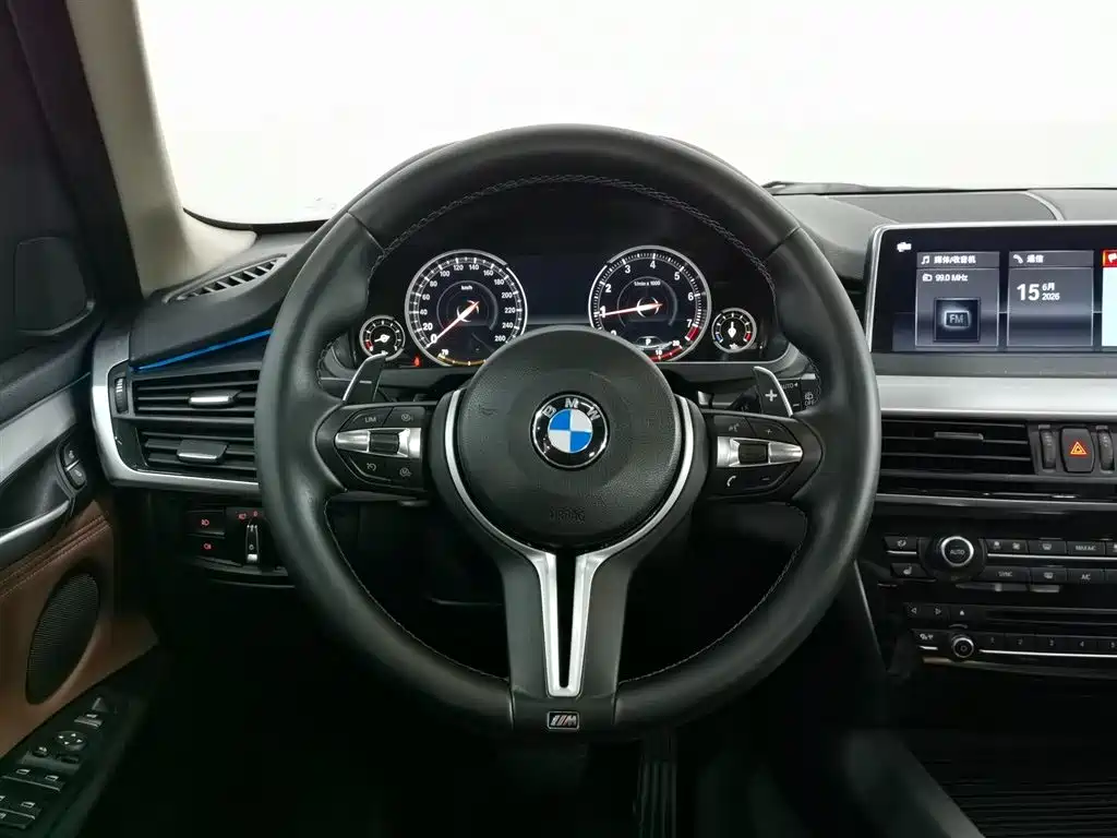 BMW X5 2018 — фото 12