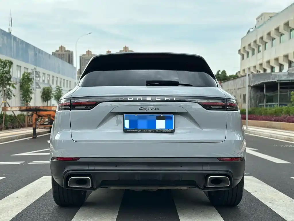 Porsche Cayenne 2018 — фото 9