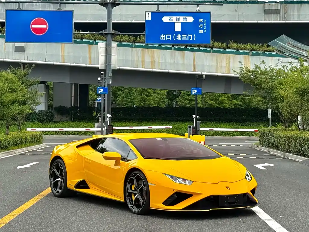 Lamborghini Huracan 2023 — фото 2