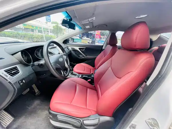 Hyundai Elantra Langdong 2015