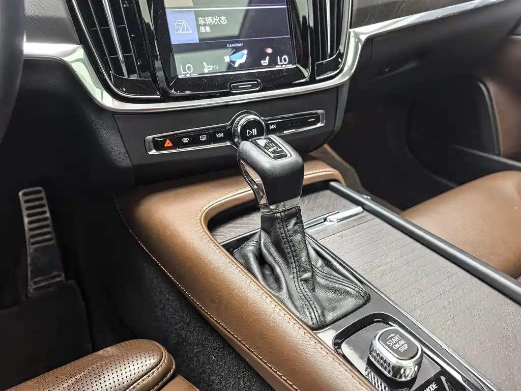 Volvo V90 2018 — фото 13