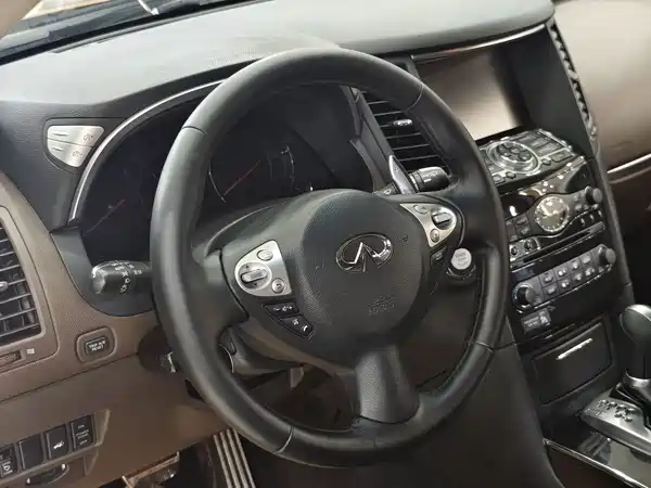 Infiniti FX 2013
