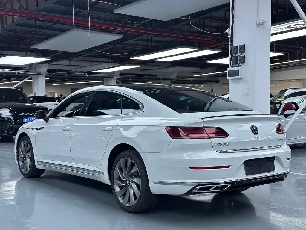 Volkswagen CC 2023 — фото 21