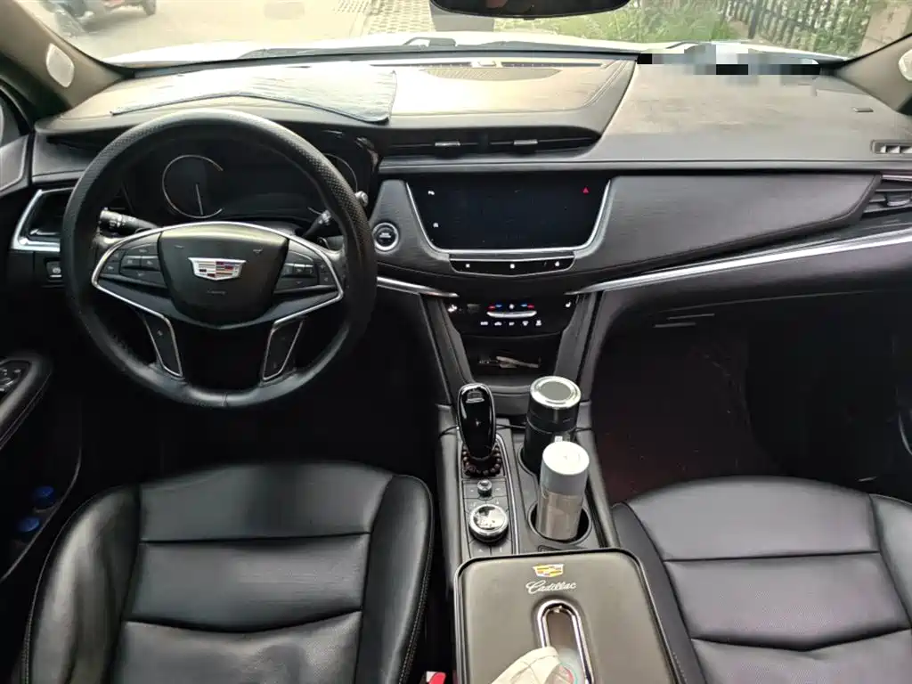 Cadillac XT5 2019 — фото 13