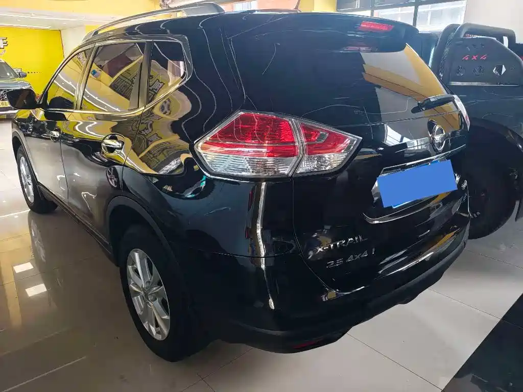 Nissan X-Trail 2017 — фото 10