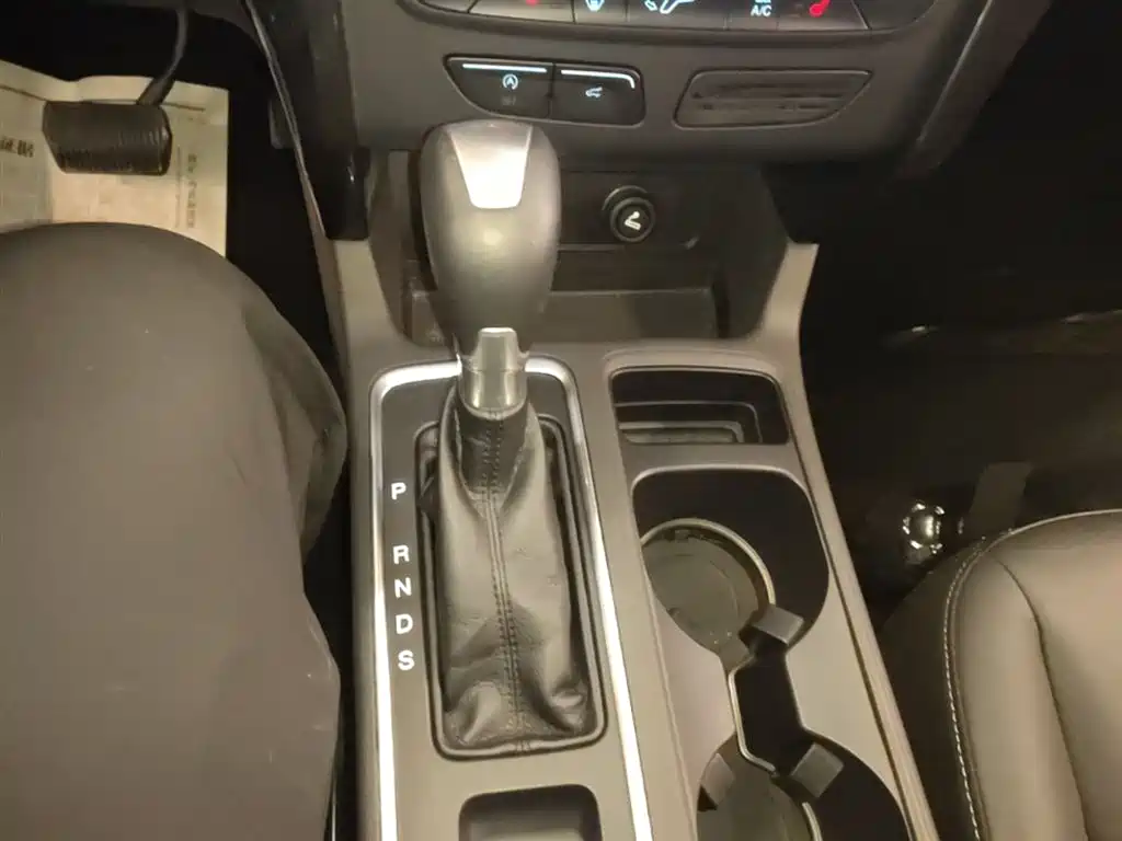 Ford Kuga 2016 — фото 14