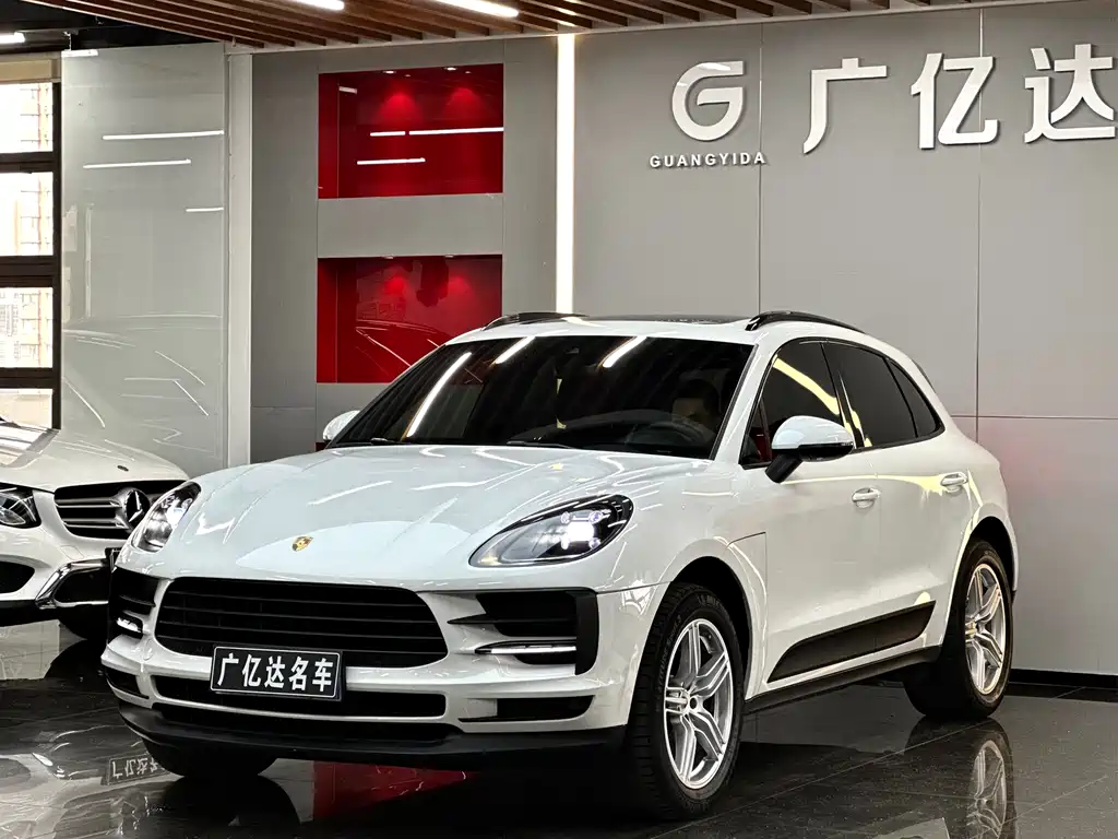Porsche Macan 2020 — фото 1