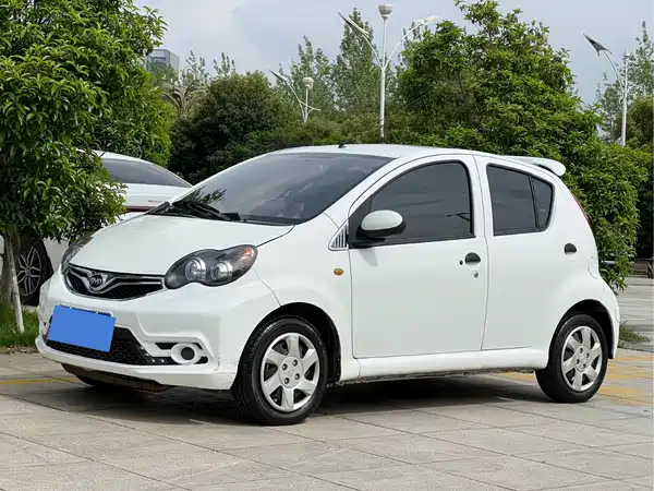 BYD F0 2015