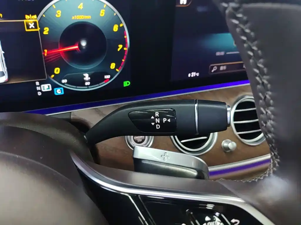 Mercedes-Benz E-Class 2022 — фото 14