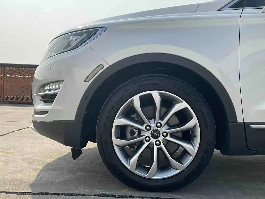 Lincoln MKC 2019 — фото 12