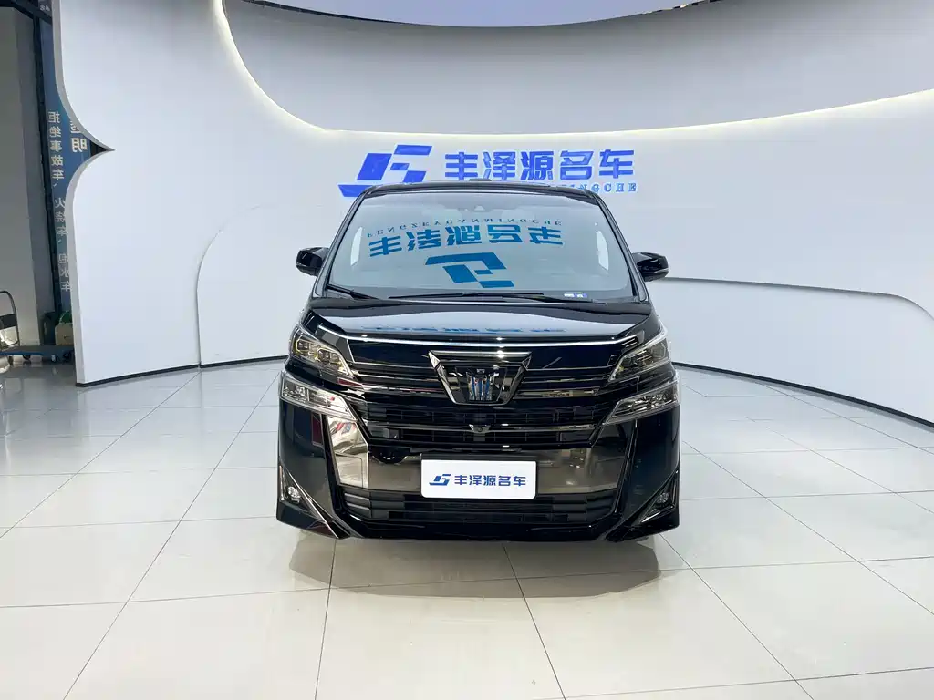 Toyota Vellfire 2023 — фото 2