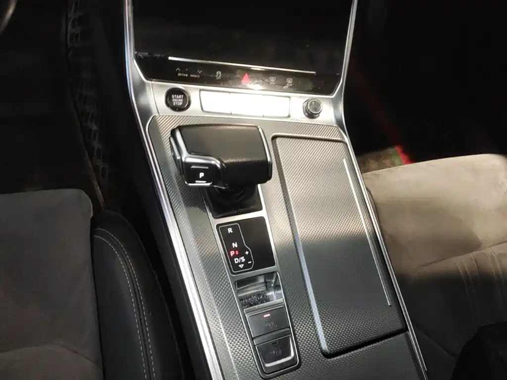 Audi A6L 2023 — фото 21