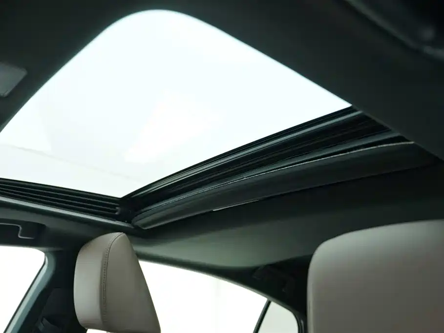 Lexus ES 2023 — фото 12
