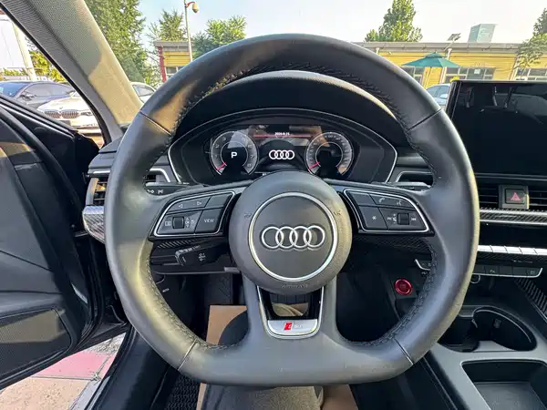 Audi A4 2021