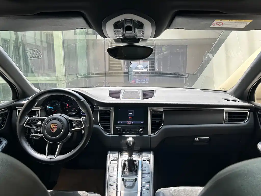 Porsche Macan 2016 — фото 16