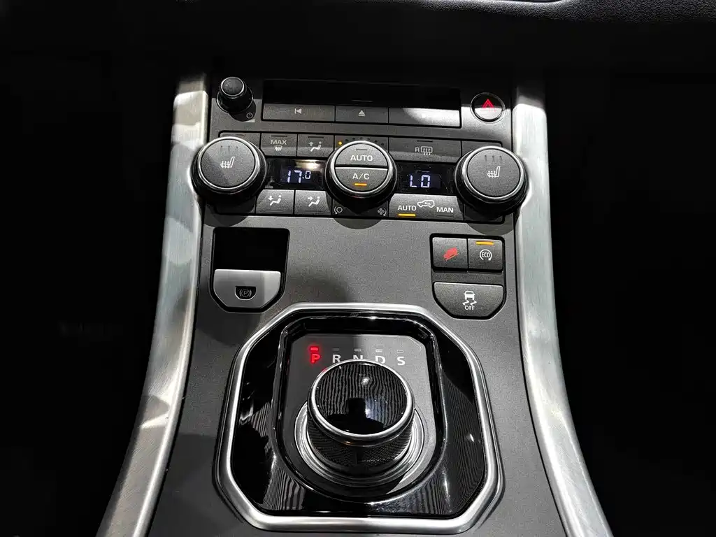 Land Rover Evoque 2015 — фото 26
