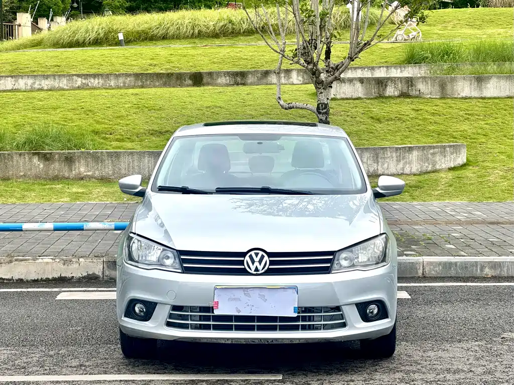Volkswagen Jetta 2015 — фото 2
