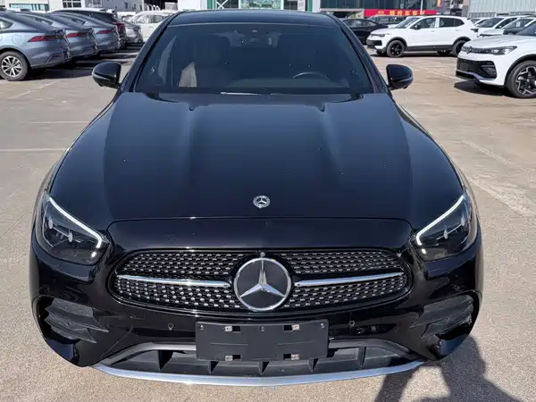 Mercedes-Benz E-Class 2022