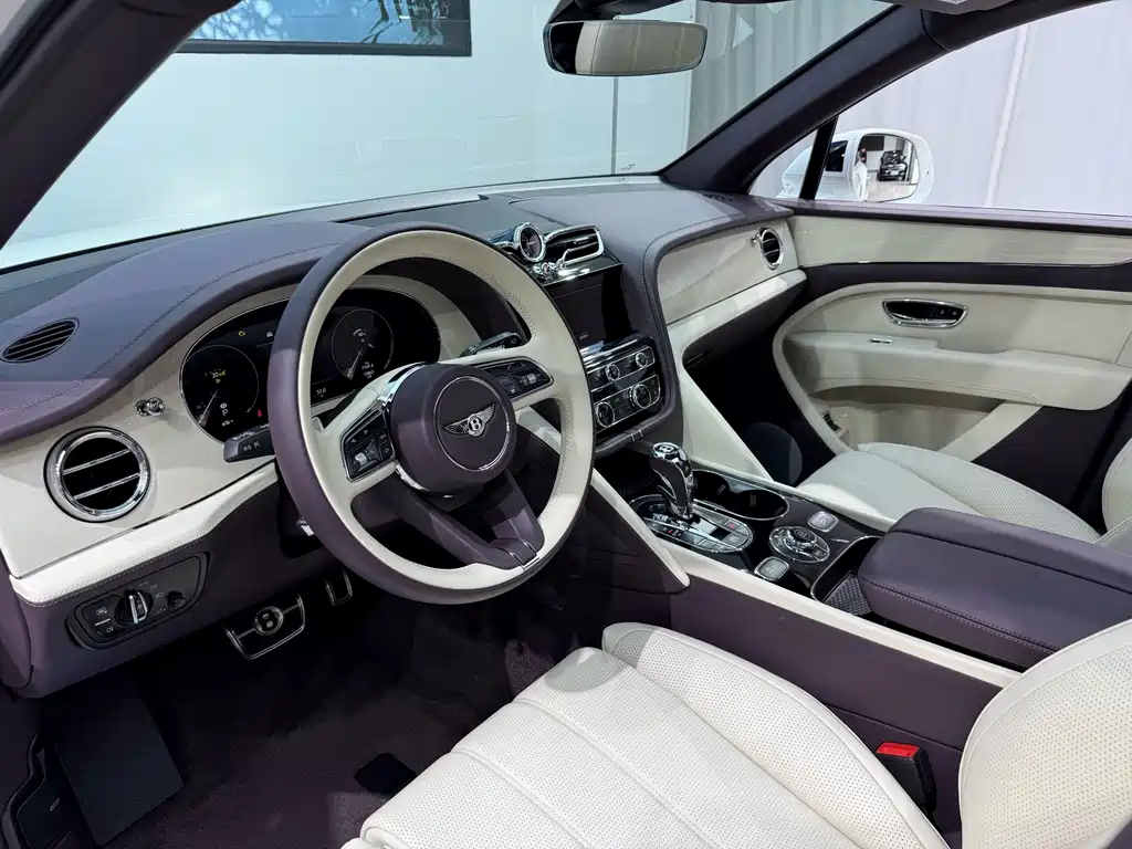 Bentley Bentayga 2024