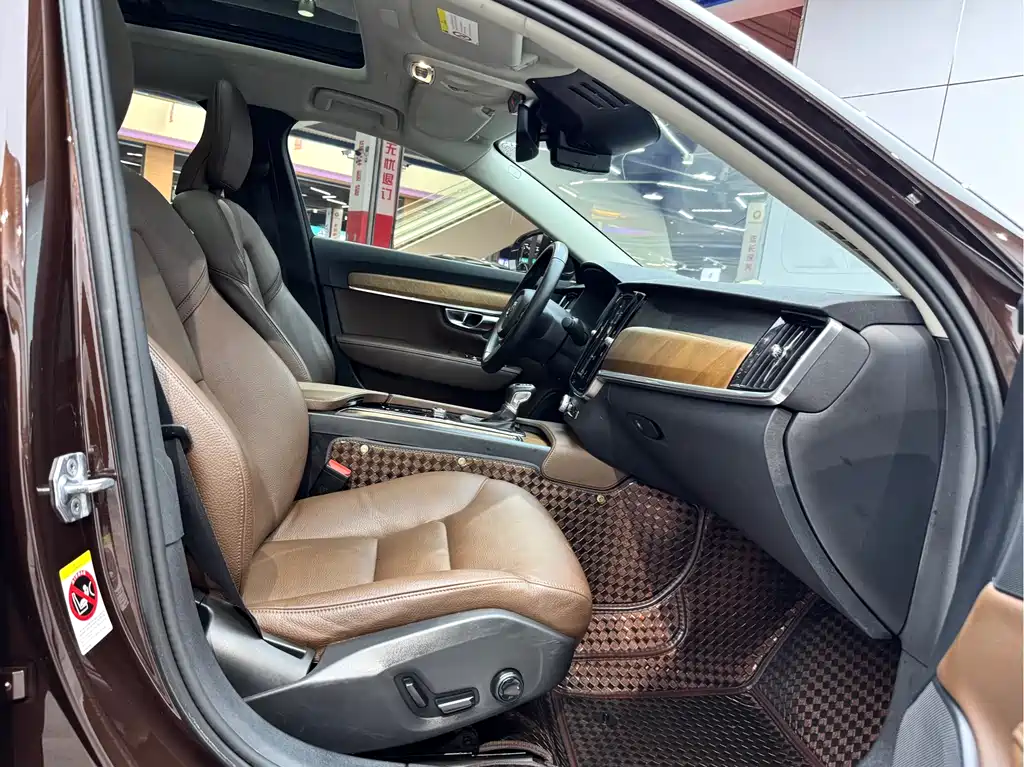 Volvo S90 2019 — фото 14
