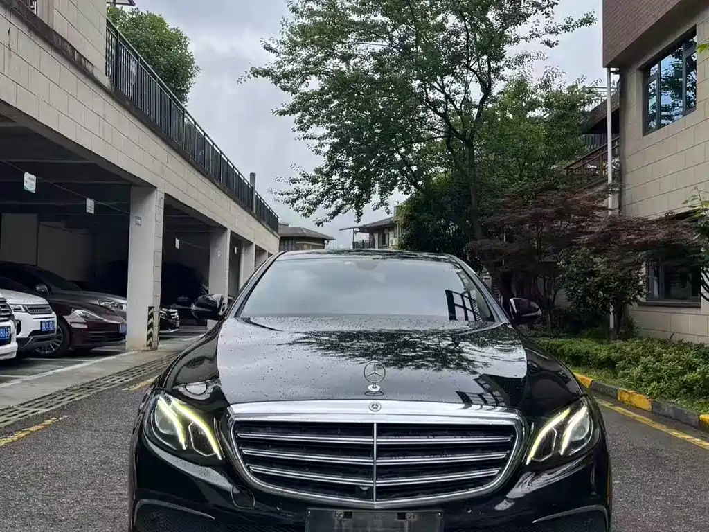 Mercedes-Benz E-Class 2018 — фото 1