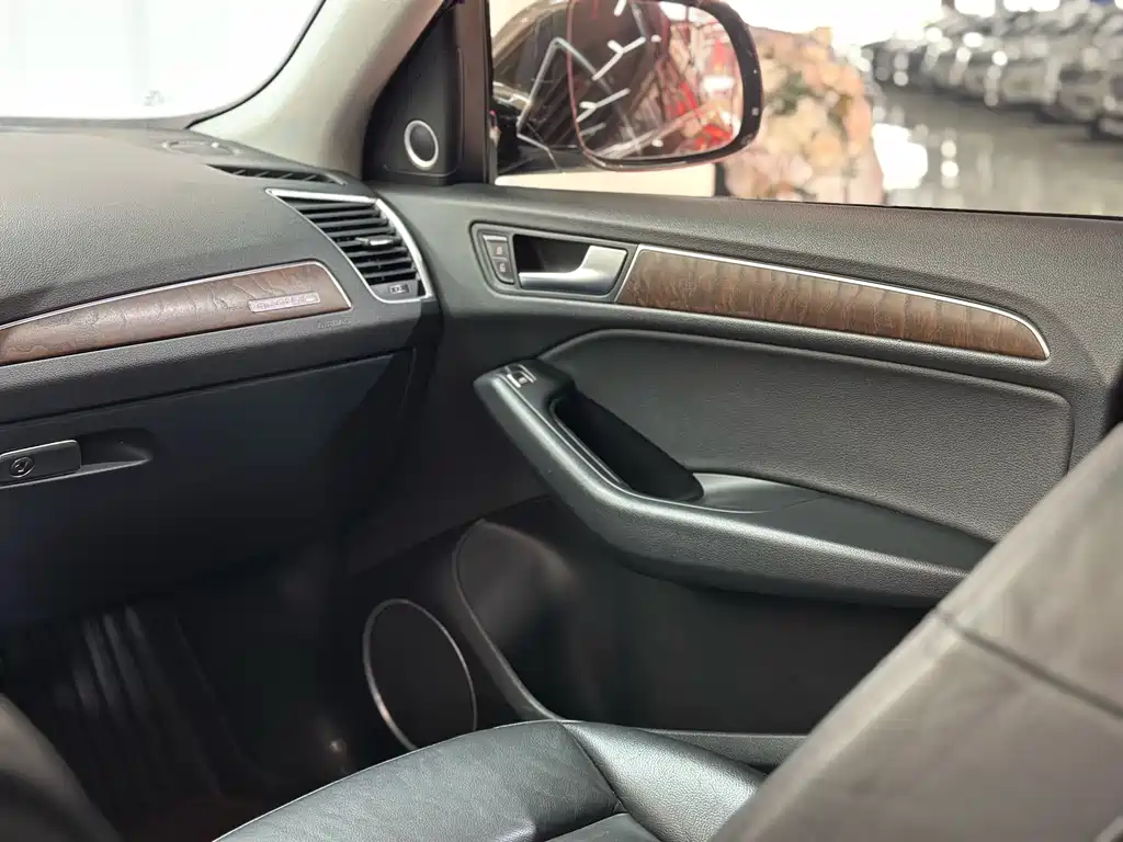Audi Q5 2017 — фото 13
