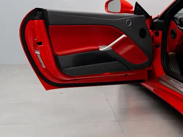 Ferrari F12berlinetta 2013