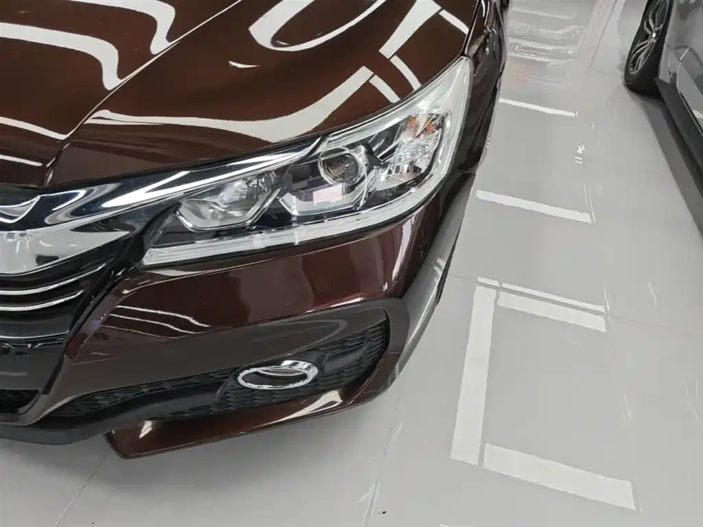 Honda Accord 2017 — фото 24